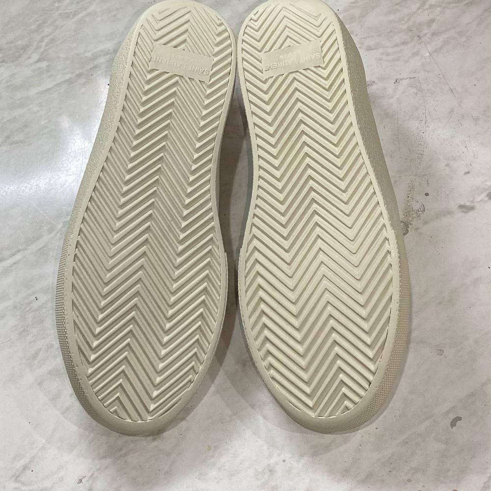 Sneaker sole deoxidising — yellowed soles restored to icy white by Sneaker Spa Sydney